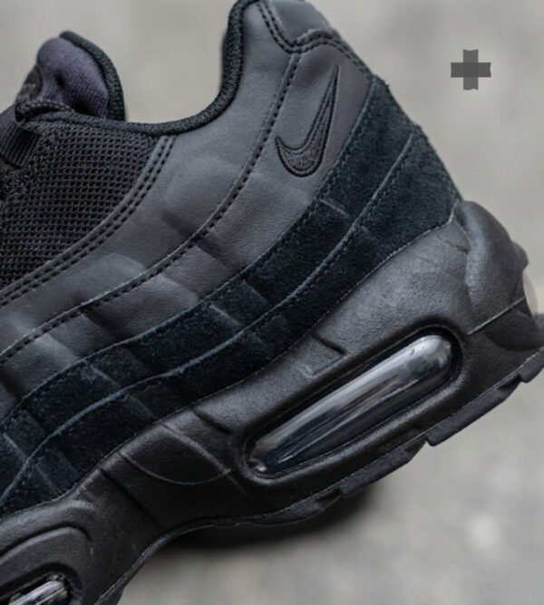 Nike Air Max 95 Triple Black