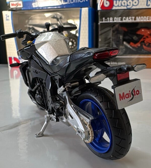 BMW MT-10 SP 2023 1:18