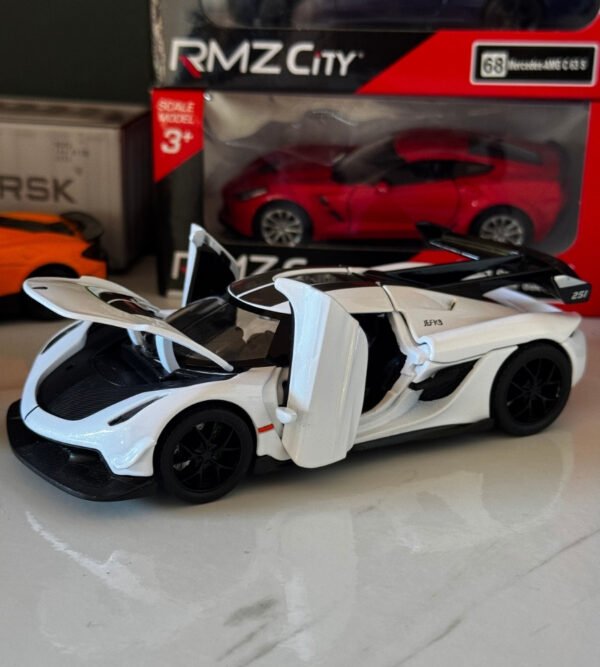 Koenigsegg Jesko 1:32