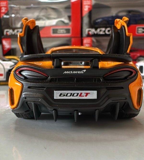 McLaren 600LT 1:36
