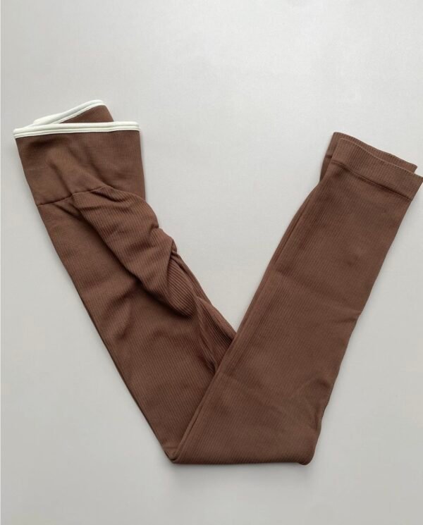 Screenshot Leggins Rib Sesgo con Push Premium