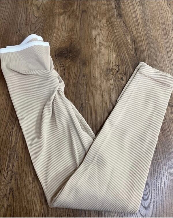 Screenshot Leggins Rib Sesgo con Push Premium